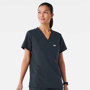 FIGS Catarina One-Pocket Scrub Top